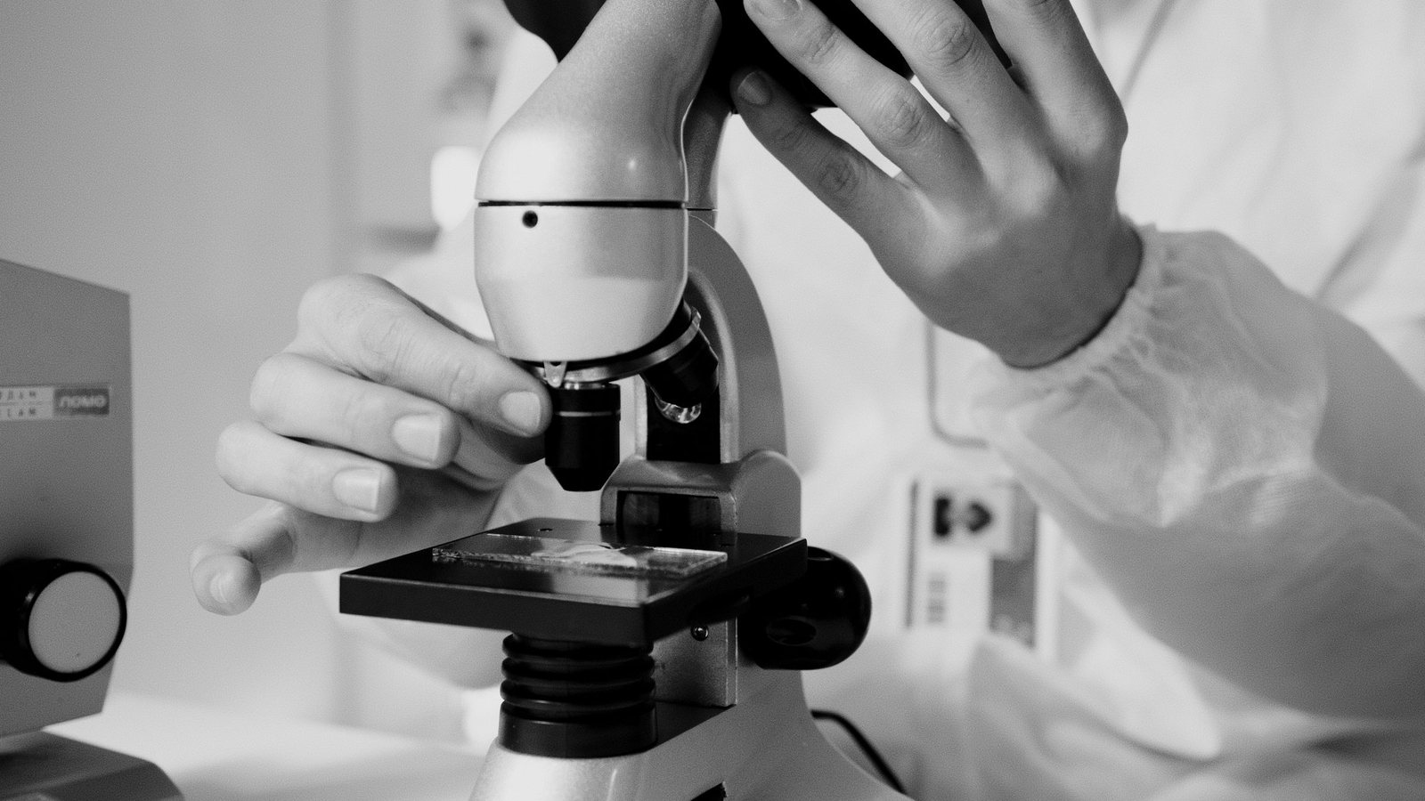 AI trong Y Tế Việt Nam: Cơ Hội, Thách Thức và Kinh Nghiệm AIVision với E2Age Da Liễu và NASA NIPT Xét Nghiệm Gen