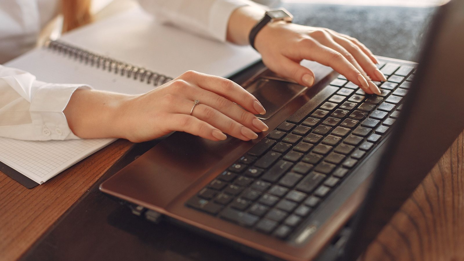 Cloud hay on-premise: Bài toán trợ lý AI văn phòng tại AIV Office